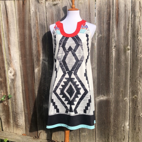Fits like size 6. Sleeveless modern dress with Southwestern abstract design - Picture 4 of 10